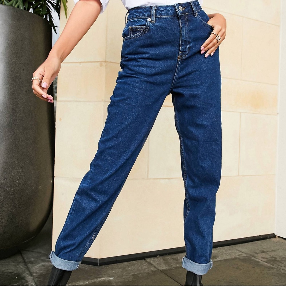 New with tag ASOS DESIGN Tall high rise original mom jeans in dark wash